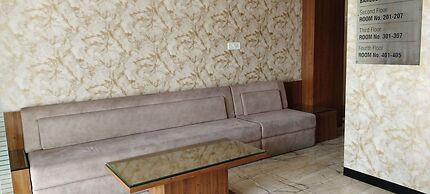 Hotel Ten Eleven Grand