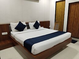 Hotel Ten Eleven Grand