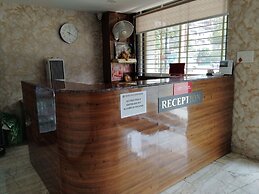 Hotel Ten Eleven Grand