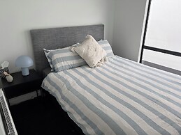 Stylish 2 bedrooms townhouse in Central