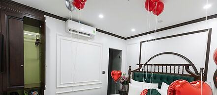 Royal Hotel Me Tri Ha