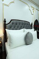 Royal Hotel Me Tri Ha