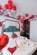 Royal Hotel Me Tri Ha