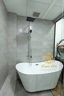 Royal Hotel Me Tri Ha