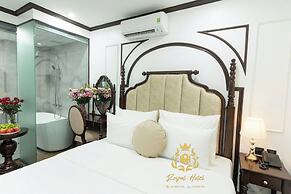 Royal Hotel Me Tri Ha