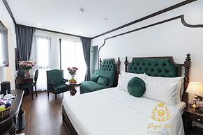 Royal Hotel Me Tri Ha