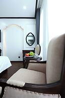 Royal Hotel Me Tri Ha