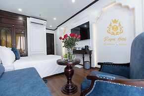 Royal Hotel Me Tri Ha