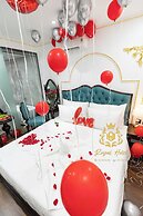 Royal Hotel Me Tri Ha