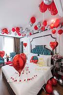 Royal Hotel Me Tri Ha