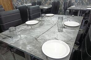 ShriGo Hotel Pushpa Residency