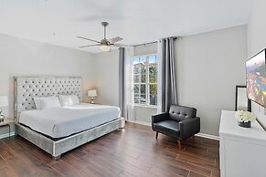 5049 Shoreway Loop #203