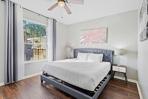 5049 Shoreway Loop #203