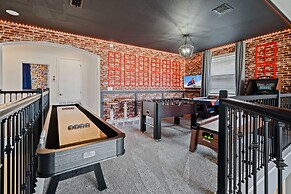 8925 Play Through Drive