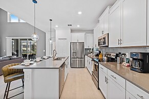 8925 Play Through Drive