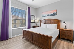 5037 Shoreway Loop #408