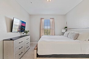 4114 Breakview Drive #306