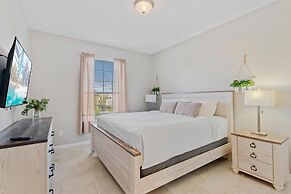 4114 Breakview Drive #306