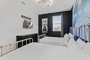 8911 Tropical Haven Court