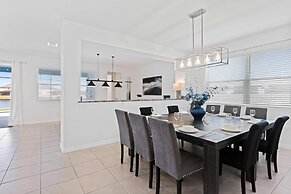 8911 Tropical Haven Court