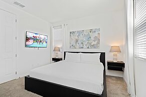 8911 Tropical Haven Court