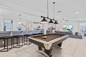 8911 Tropical Haven Court