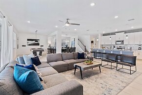 8911 Tropical Haven Court