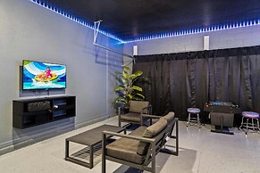 8911 Tropical Haven Court