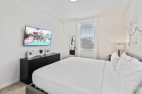 8911 Tropical Haven Court