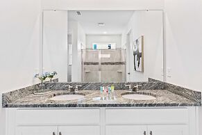 8911 Tropical Haven Court