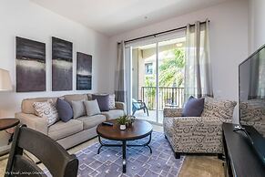 Cozy Vista Cay Condo, Right Next to Clubhouse!