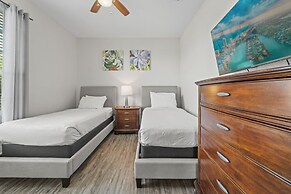 4802 Cayview Avenue #308