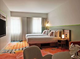 The Clarence Hotel Sydney