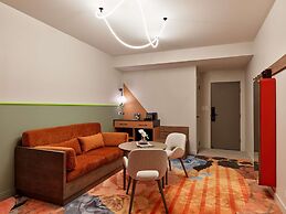 The Clarence Hotel Sydney by Accor