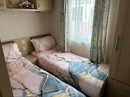 Tranquil Lodge Retreat in Preston Countryside