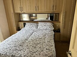 Tranquil Lodge Retreat in Preston Countryside