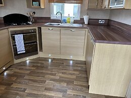 Tranquil Lodge Retreat in Preston Countryside