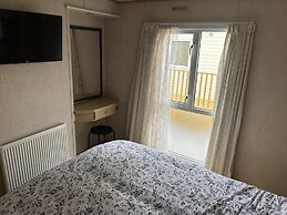 Tranquil Lodge Retreat in Preston Countryside