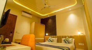 Familia Hotel and Banquets