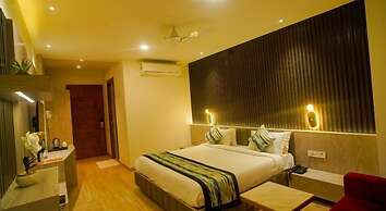 Familia Hotel and Banquets