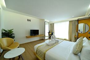 The President Hotel Kumara Park