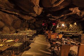 The President Hotel Kumara Park