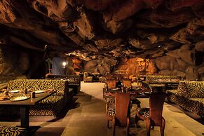 The President Hotel Kumara Park