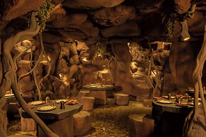 The President Hotel Kumara Park