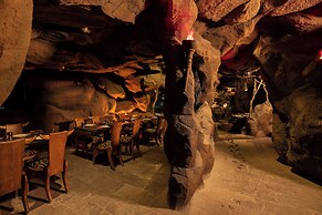 The President Hotel Kumara Park