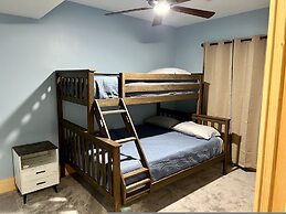 Wintergreen Chesnut Hot-tub Arcade Fireplace