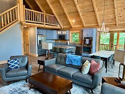 Wintergreen Chesnut Hot-tub Arcade Fireplace