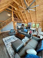 Wintergreen Chesnut Hot-tub Arcade Fireplace