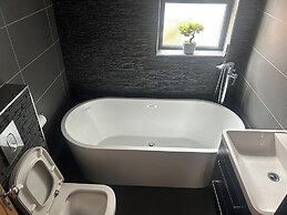 Entire Seaside Home 6 Private Bedrooms Sleeps 10