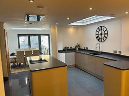 Entire Seaside Home 6 Private Bedrooms Sleeps 10